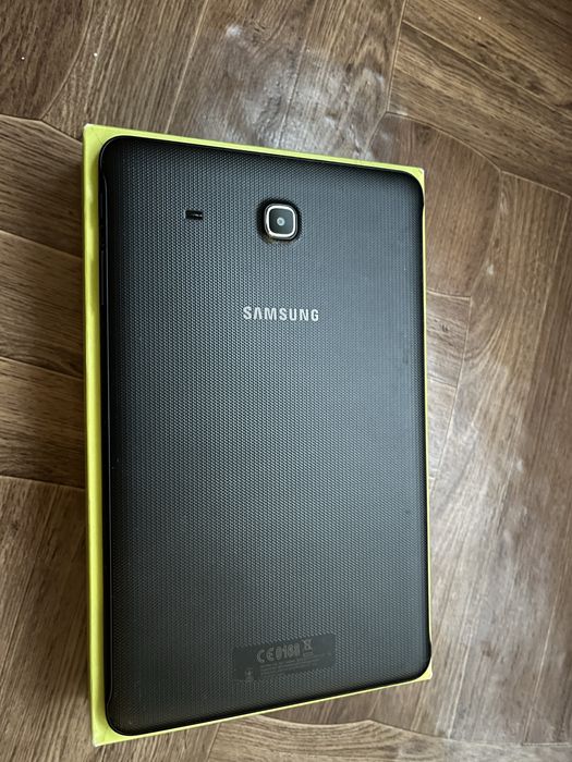 Планшет Samsung Galaxy Tab E SM-T560