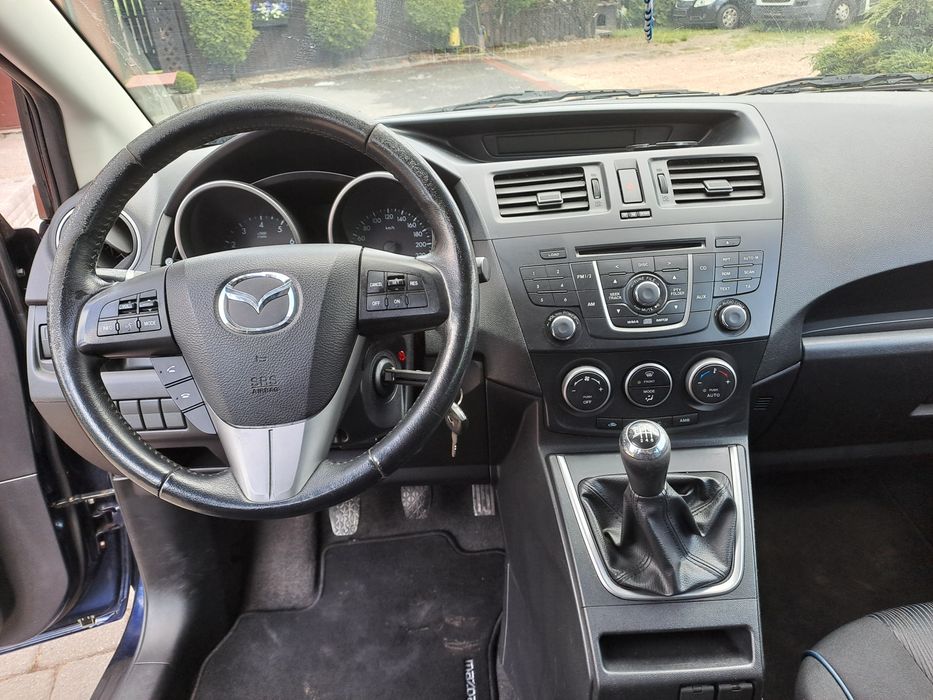 Super auto mazda 5  20 B * 7 foteli