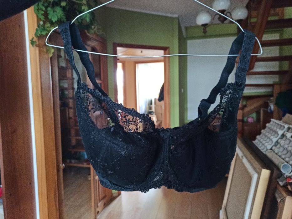 Czarny biustonosz 75 i DALIA