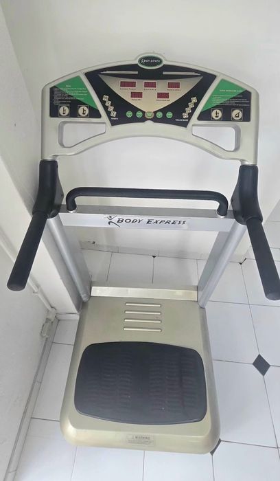 Vibrating Platform447415224380303362
