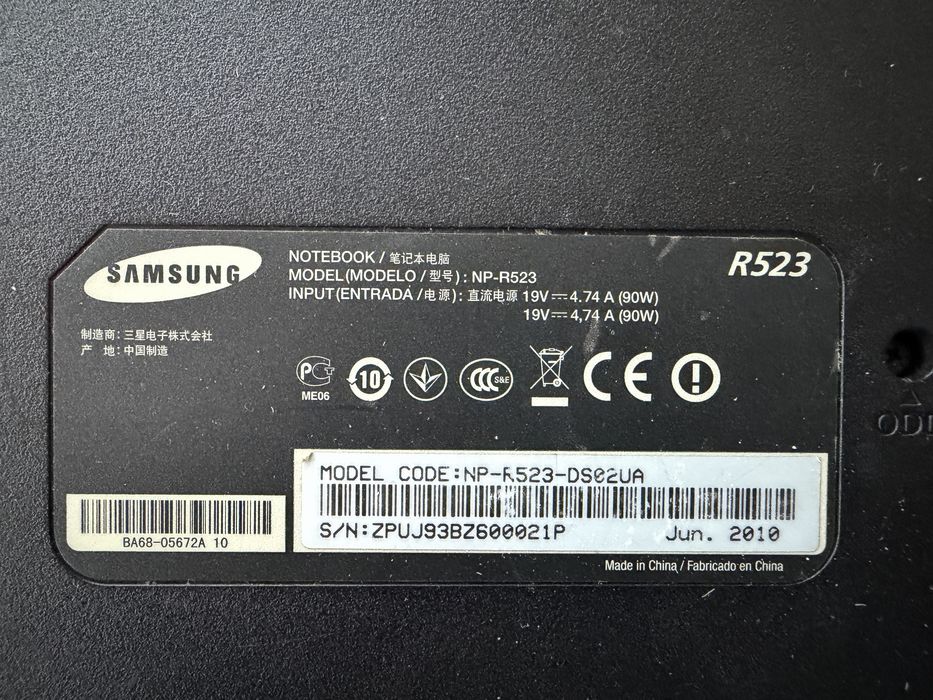 Ноутбук Samsung R523