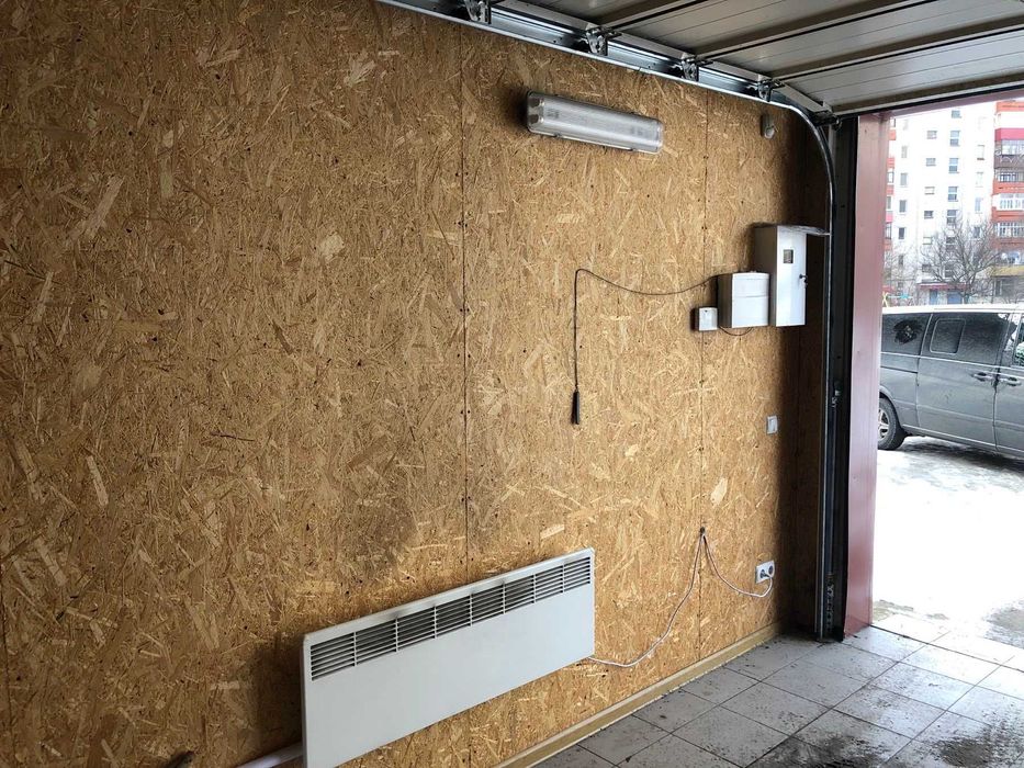 Продаж капітального гаражного приміщення по пр. Молоді