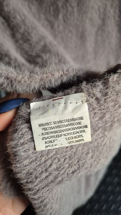 Bardzo ciepły gruby szary szalik szal zimowy