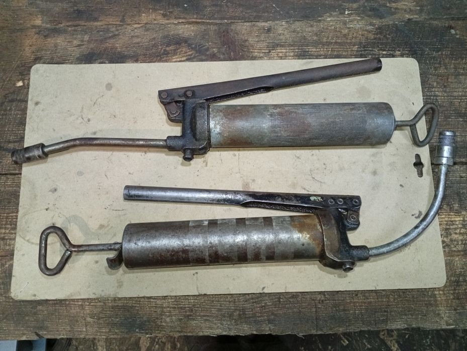 Шприц для смазки. Шприц для солідола. Шприц для смазки.