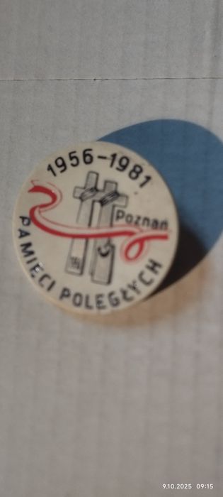 Odznaki z czasów PRL , antysocjalistyczne.