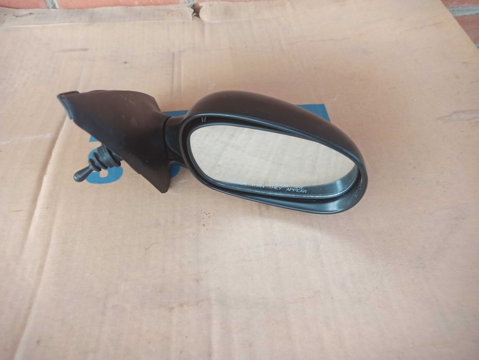 Дзеркало праве Lanos