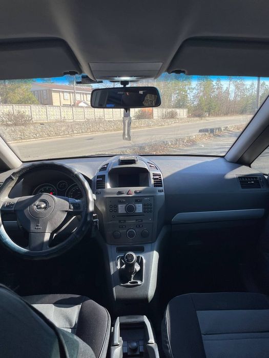 Продам Opel Zafira B 1.8 газ/бенз.