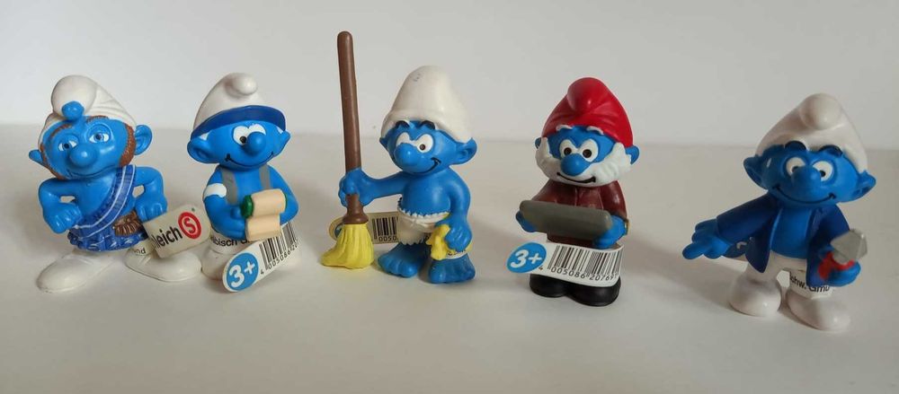 Bonecos miniatura diversos Disney/Smurfs/Peppa Pig/Patrulha Pata