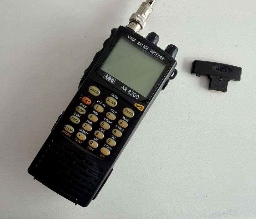 Rádio scanner AOR AR8200 MK3