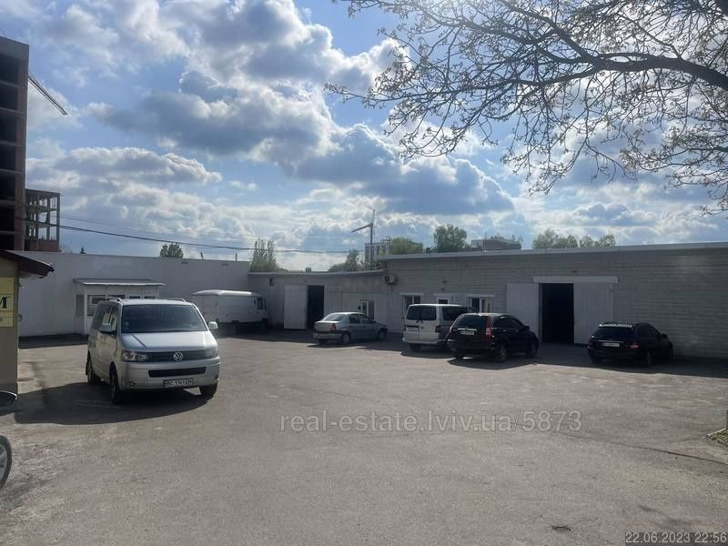 Подається майновий комплекс склади Гуртівня ділянка  22 сот землі