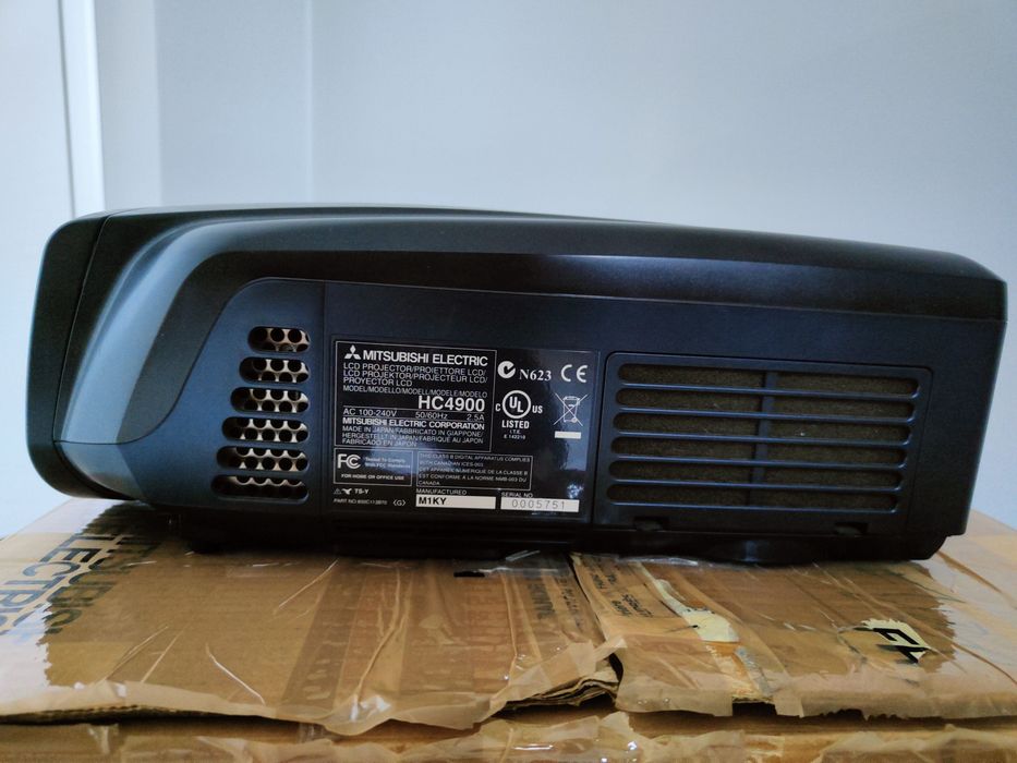 Kinowy Projektor Full HD Mitsubishi HC4900 + ekran ramowy 18db!