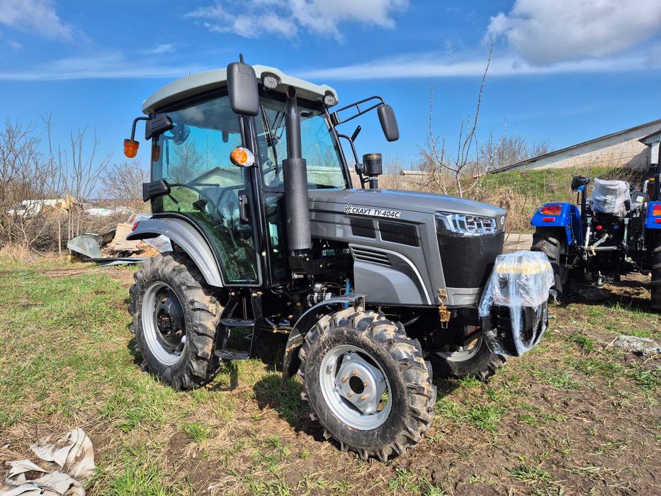 Трактор Скаут 404 ТУ с кабиной Доставка без предоплаты