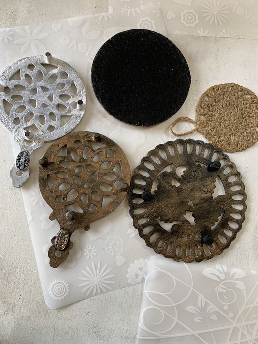 Разные подставки под горячее.