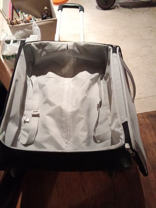 Mala trolley em bom estado