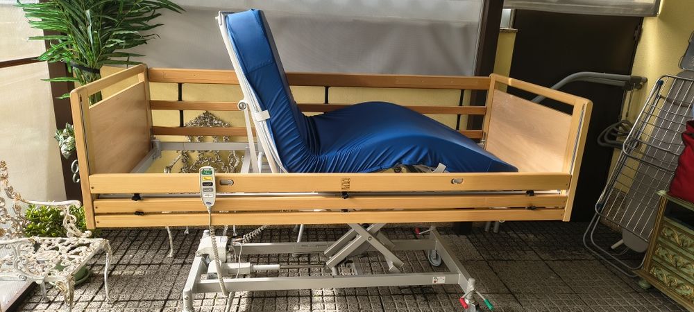 Cama articulada elétrica e elevatória invacare faz cadeirão