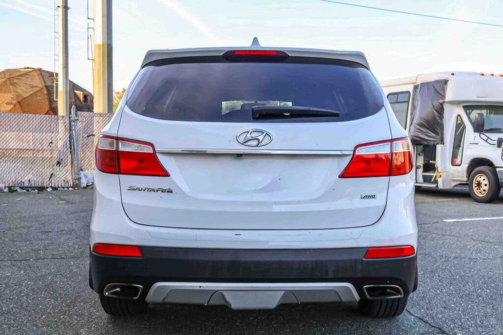 Hyundai SANTA FE      2015