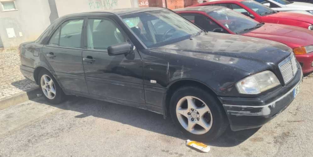 Vendo o Mercedes-Benz 250D