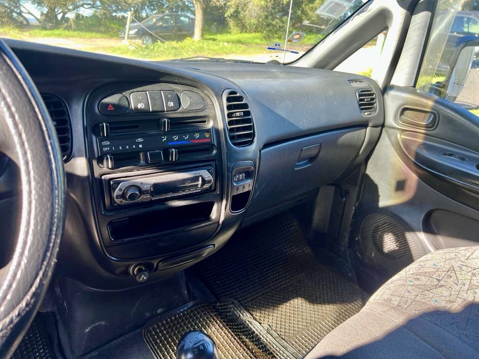 Hyundai H1 2.5 Diesel Com caixa e lonas