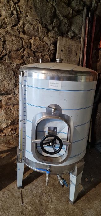 Cuba em inox para vinho ou outros.