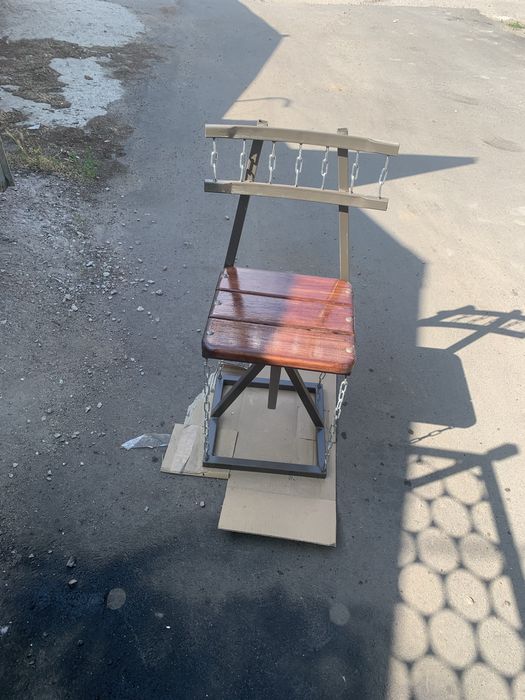 Ливитирующий стульчик.         .