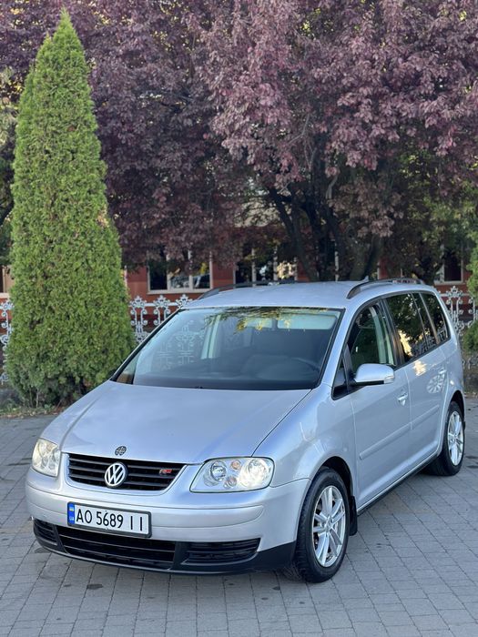 Vollkswagen Touran 1.9 tdi 7місць