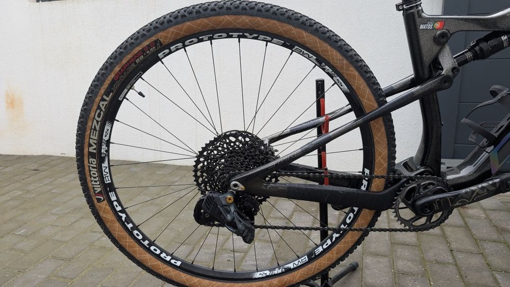 Suspensão total CR 9.1 XX1 ASX electrónico