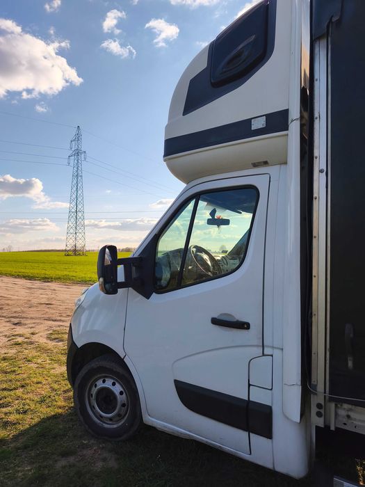 Samochód BUS 10 ep Renault Master 2018