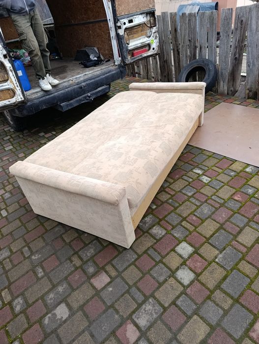 Продам диван книжка