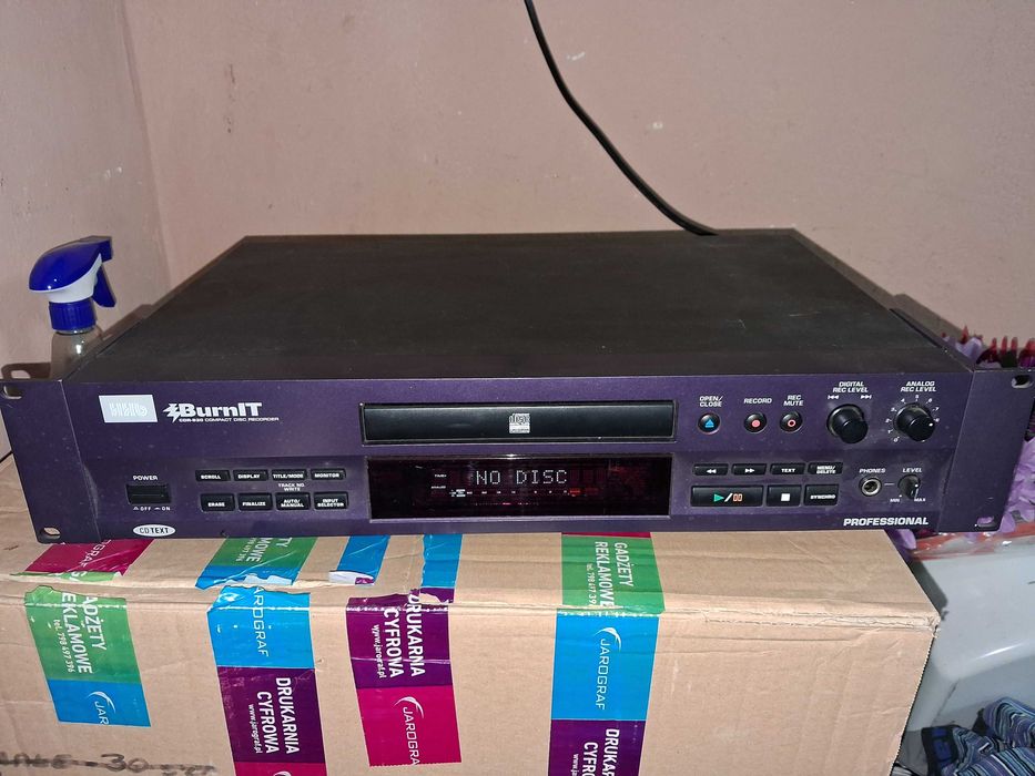 BurnIT odtwarzacz, nagrywarka CD CDR 830