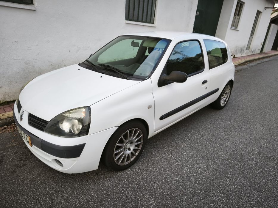 Renault Clio 1.5 DCI 82cv (dia 18 segue para abate)