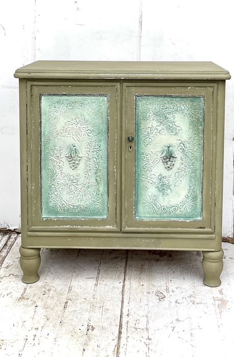 Wyprzedaz Komoda z vintage shabby chic pomocnik kuchenny /bielizniarka