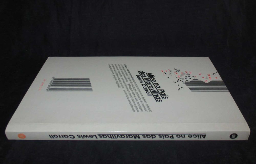 Livro Alice no país das maravilhas Lewis Carroll