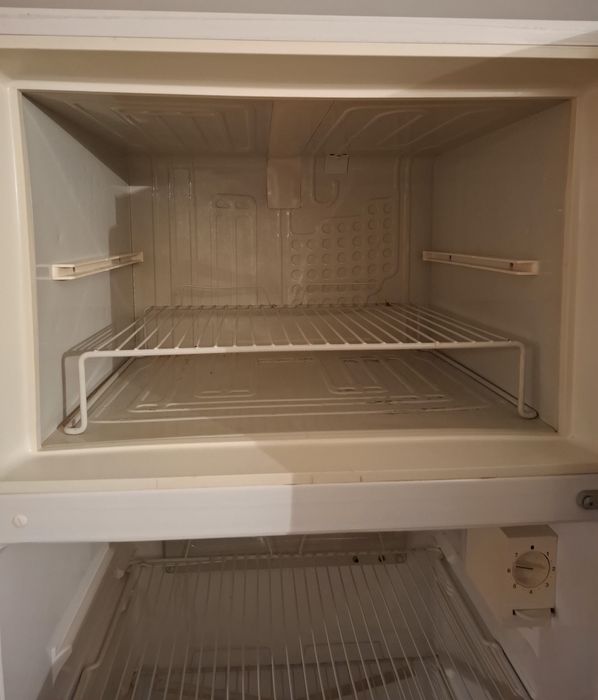 Frigorífico AEG usado