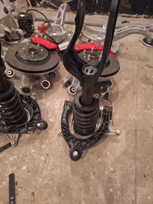 Цапфа Tesla Model Y 3