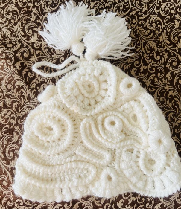 Берет, шапка, слідочки Жіночий вязаний комплект ірландське мереживо