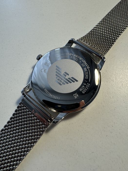 Продам часы Emporio Armani