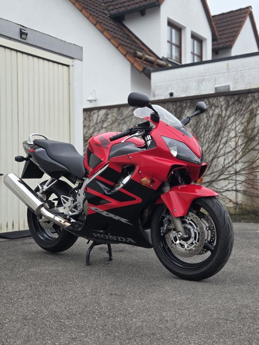 REZERWACJA! HONDA CBR 600 F4i! Tylko 9400km! Jak nowa! 100% bezwypadek! Oryginalny lakier!