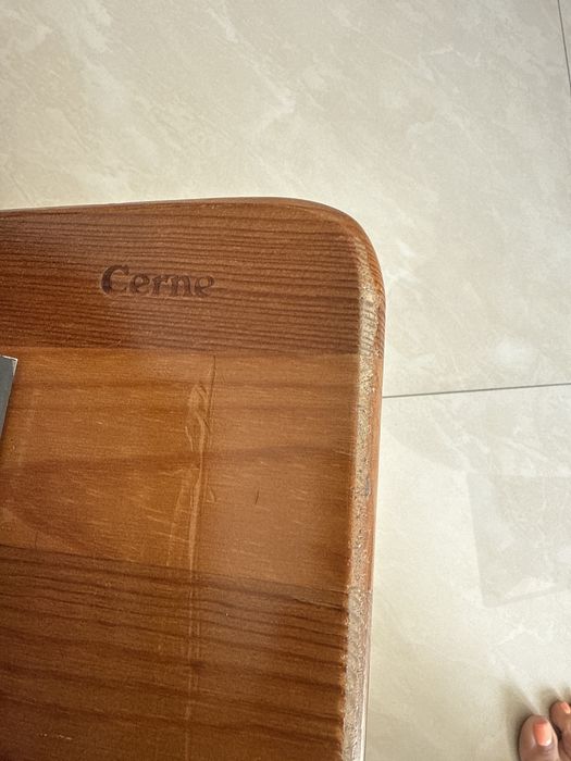 Porta revistas cerne