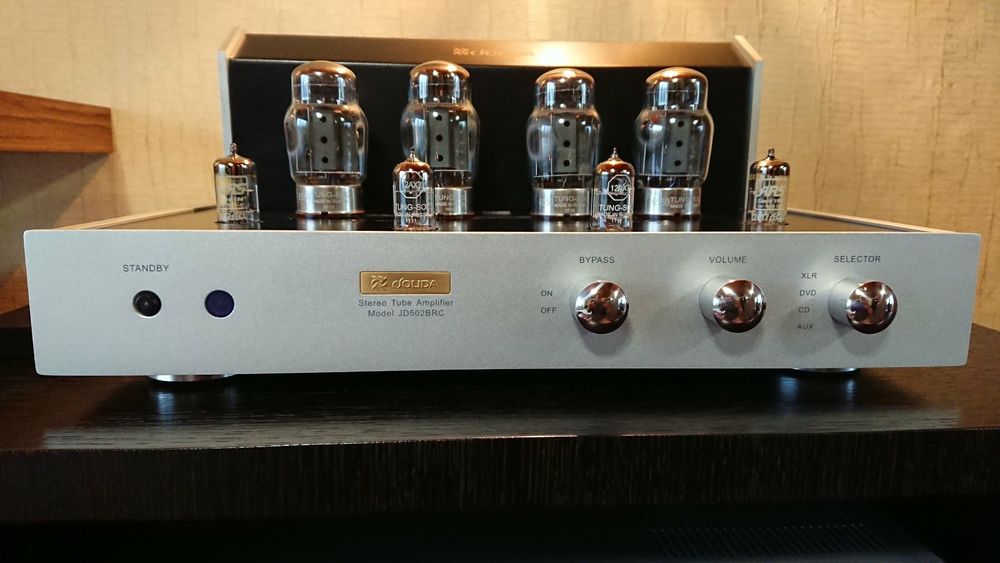 Продам Jolida jd502brc ламповый усилитель.