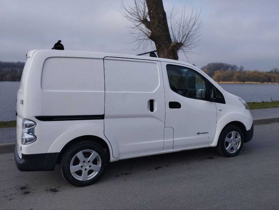 Nissan e-NV200 2015