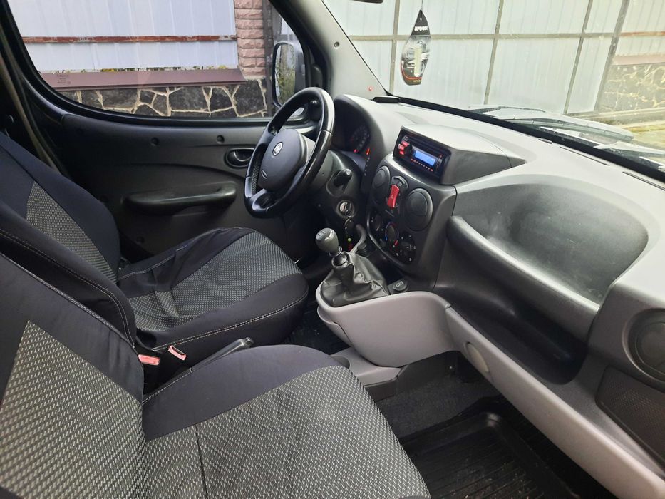 Fiat Doblo 2010, Фіат Добло пасажир 2010