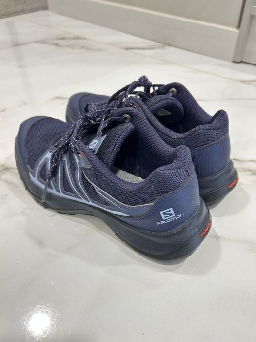 Продам трекінгові кросівки Salomon Alphacross 38