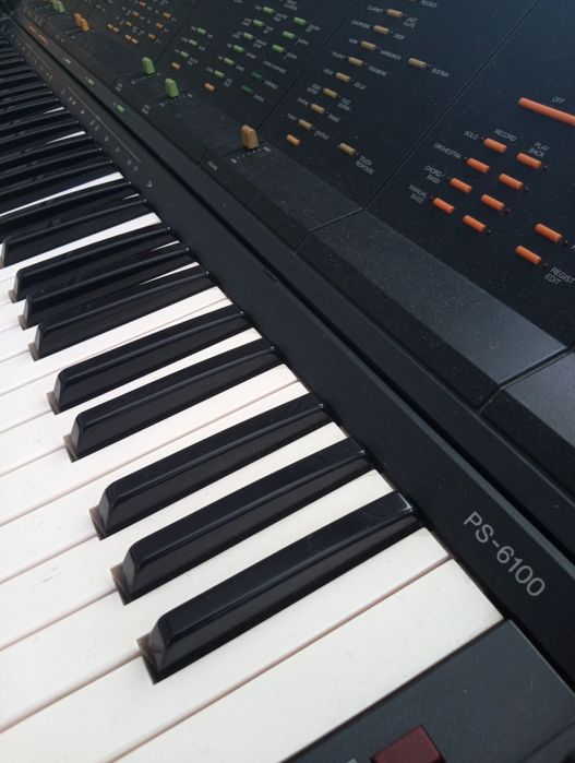 Sintetizador Yamaha PS6100