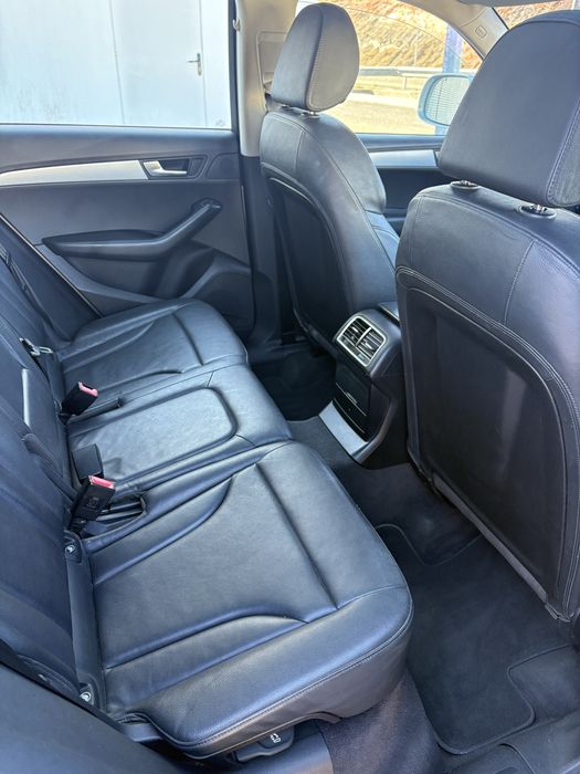Audi Q5 S-Line 2010 com 240.000km
