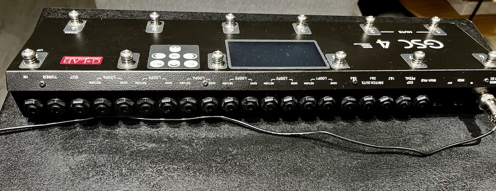 GLAB GSC-4 – Guitar System Controller