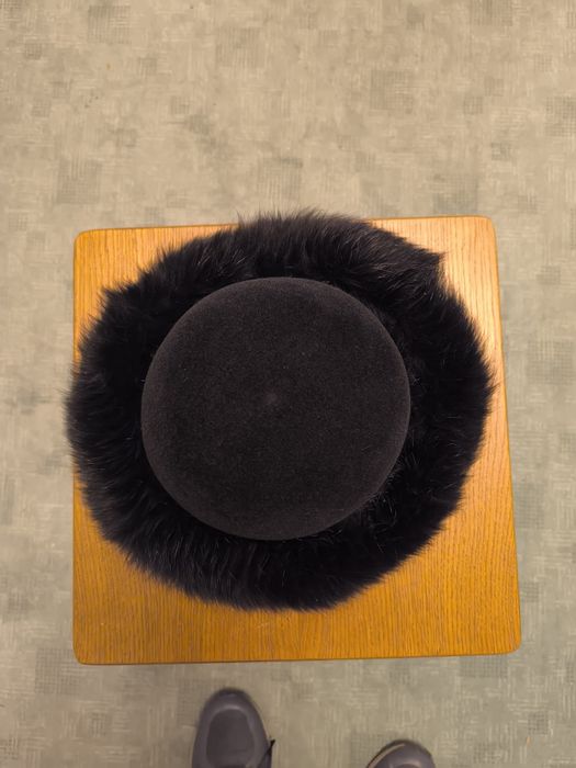 Czapka z obszycie czarnego lisa