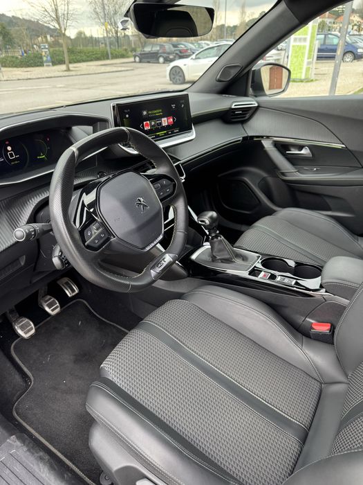 Peugeot 2008 PureTech GT Line 130cv