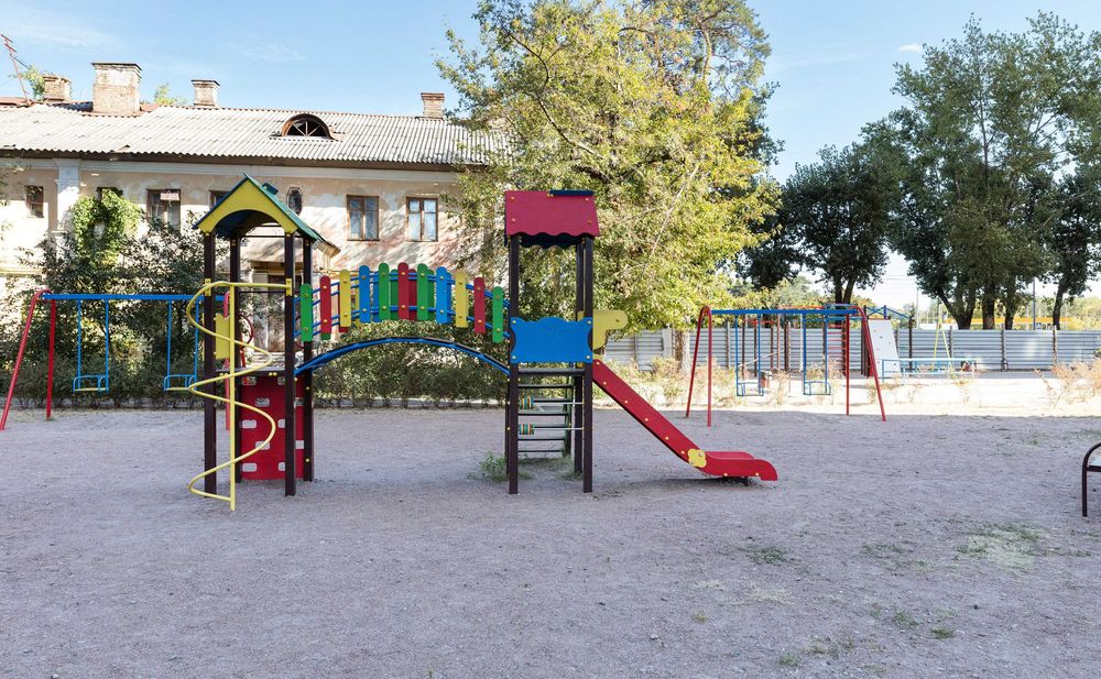 1К квартира люкс студія метро Чернігівська 3 хвил