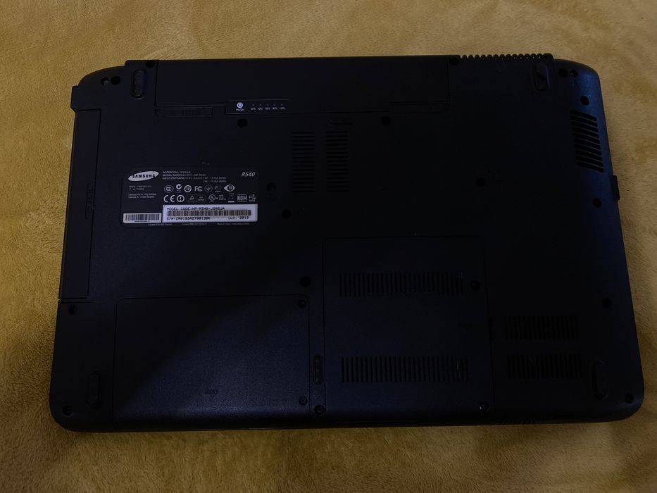 Ноутбук Samsung R540 (i7, 4gb ram)