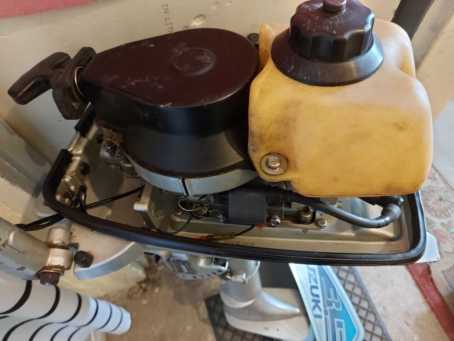Sprzedam silnik zaburtowy SUZUKI  3,5 km 2suw